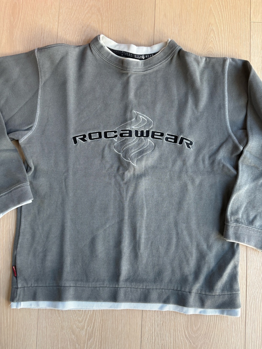Vintage Rocawear Grey Crewneck Sweatshirt with Embroidered Logo